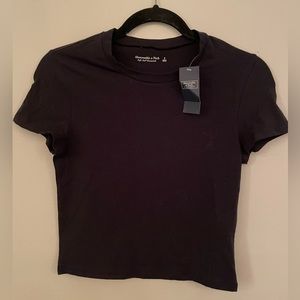 NWT Abercrombie Essential Baby Tee